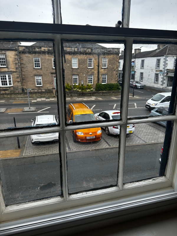 Room2View